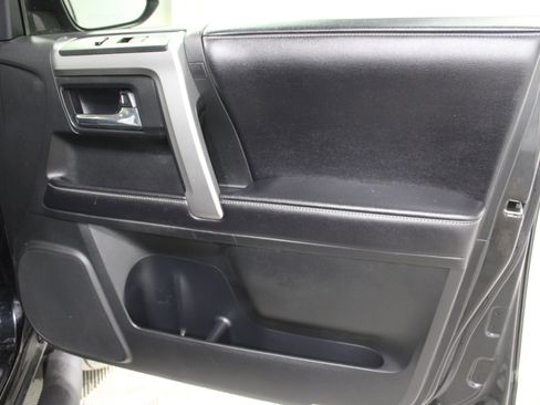 Used 2017 Toyota 4Runner SR5 image 24