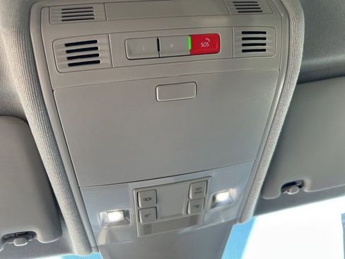 Certified 2024 Volkswagen Tiguan SE image 25