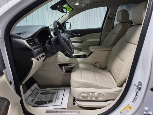 Used 2023 GMC Acadia Denali AWD/4WD image 9