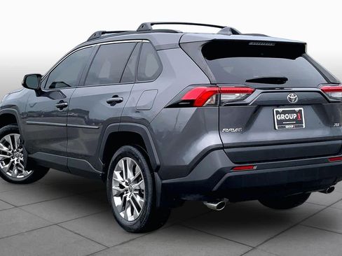 Used 2021 Toyota RAV4 XLE Premium FWD image 12