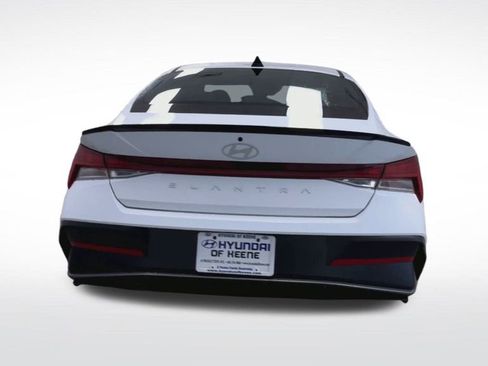 New 2026 Hyundai Elantra SEL Sport Premium FWD image 21