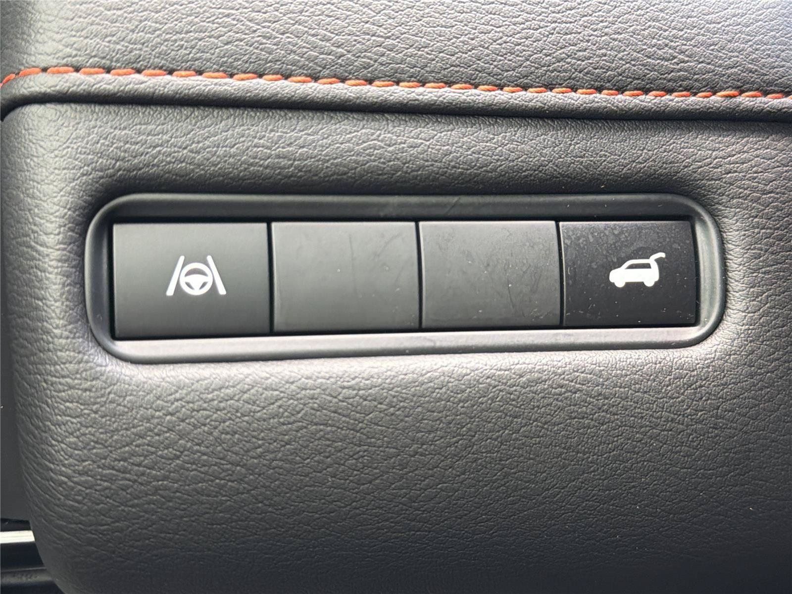 Used 2025 Nissan Armada PRO-4X AWD/4WD image 19