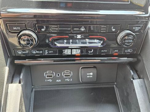 New 2025 Jeep Grand Cherokee L Laredo w/ Luxury Tech Group I image 19