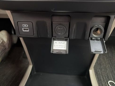 Used 2021 Honda Odyssey Touring image 39