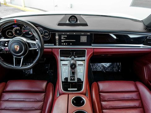 Used 2018 Porsche Panamera 4S image 17