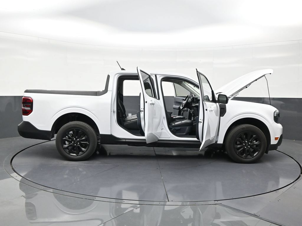 Used 2024 Ford Maverick Lariat w/ Black Appearance Package FWD image 29