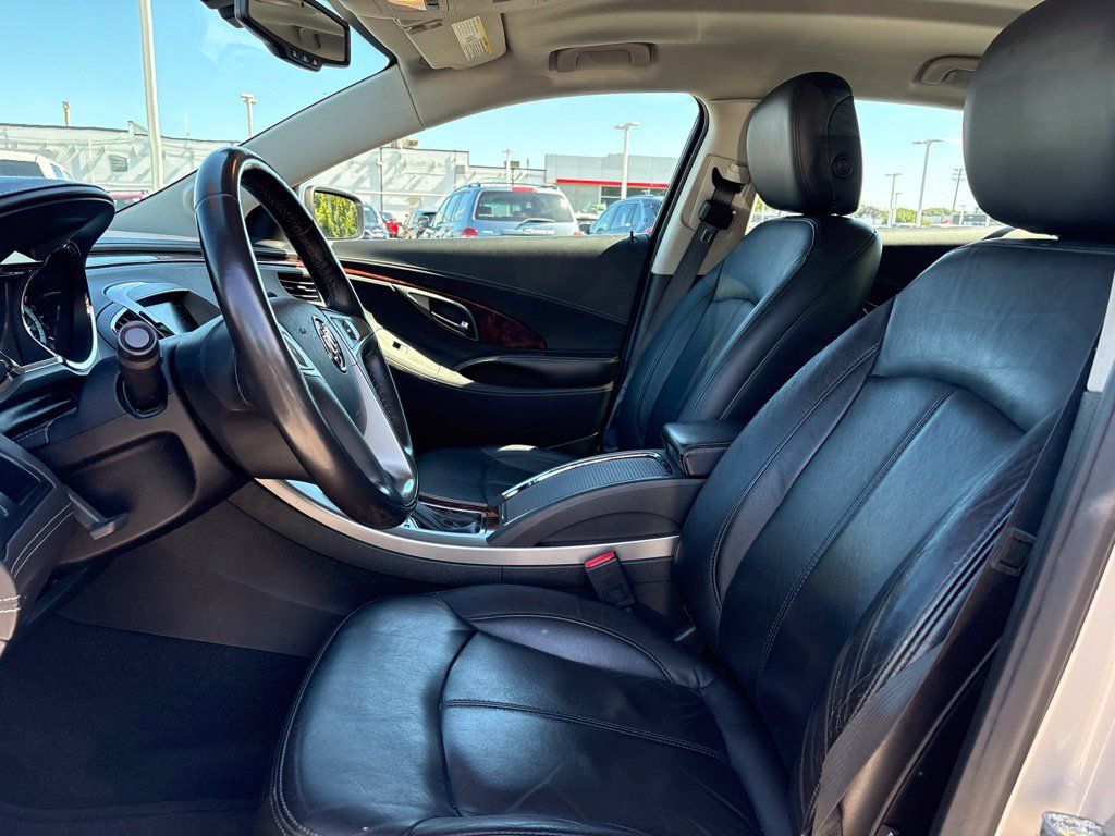 Used 2013 Buick LaCrosse Leather FWD image 5