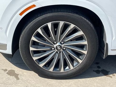 Used 2024 Hyundai Palisade Calligraphy FWD image 7