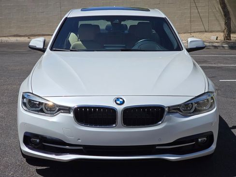 Used 2017 BMW 330e image 3