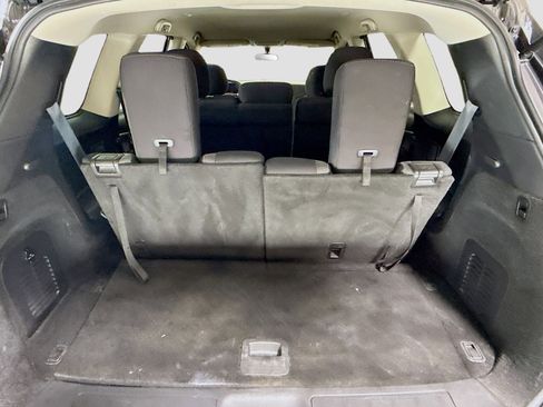 Used 2019 Nissan Pathfinder SV AWD/4WD image 35