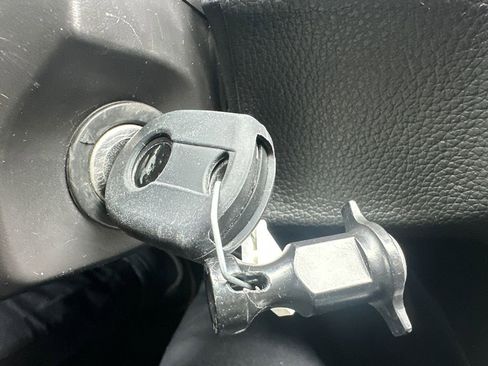 Used 2013 Ford Mustang Coupe image 14