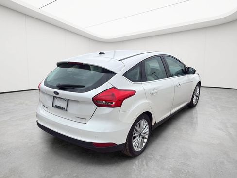 Used 2018 Ford Focus Titanium FWD image 4