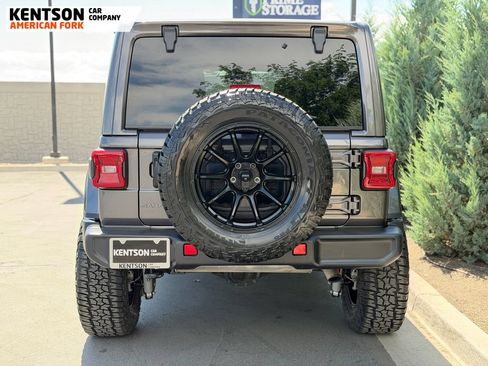 Used 2026 Jeep Wrangler Unlimited Sahara AWD/4WD image 7