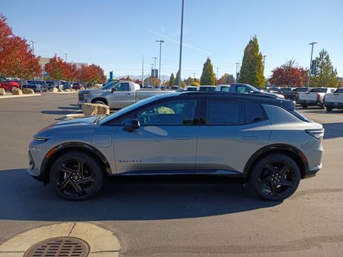 New 2026 Chevrolet Equinox EV RS image 15