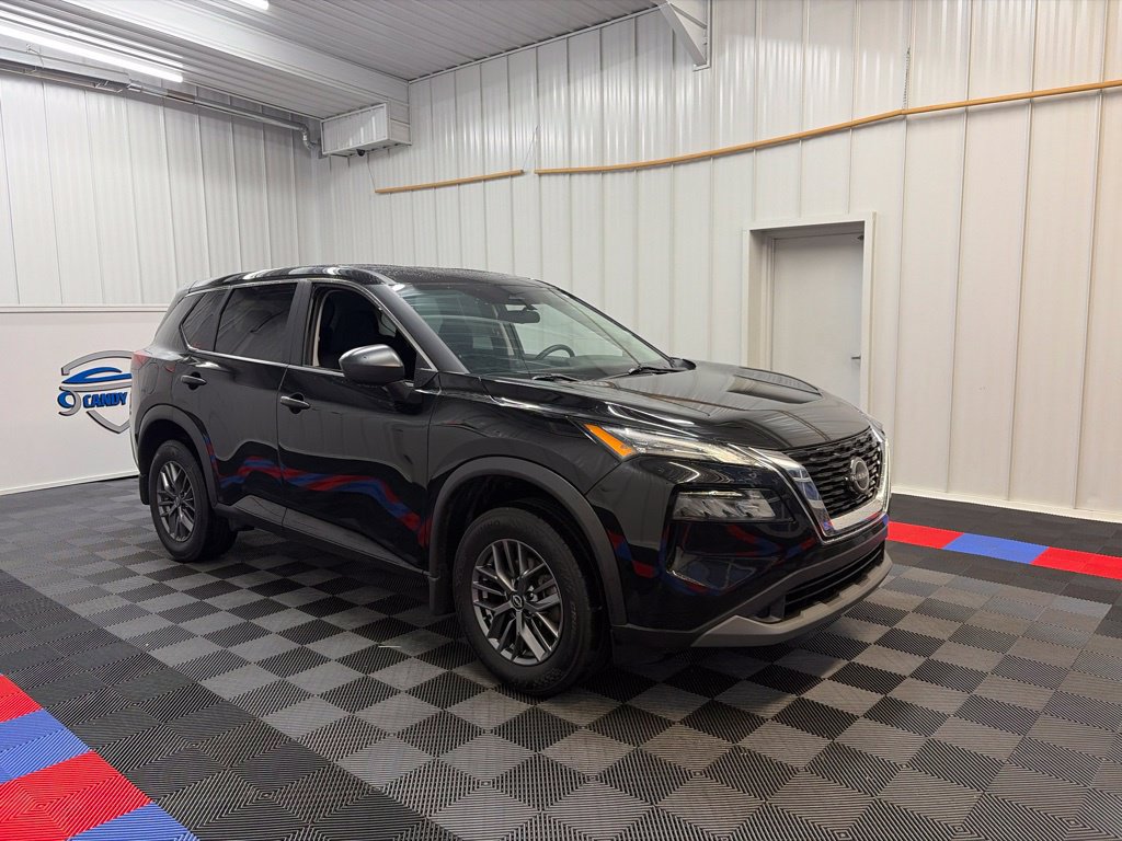 Used 2023 Nissan Rogue S AWD/4WD image 3