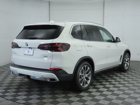 Used 2026 BMW X5 xDrive40i w/ Premium Package AWD/4WD image 6