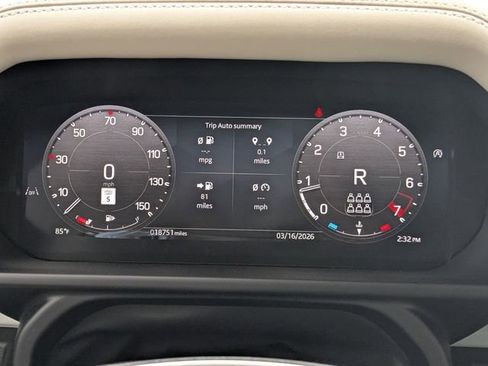 Used 2024 Land Rover Defender 130 X-Dynamic SE image 27