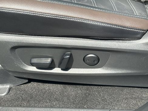Certified 2024 Nissan Pathfinder Platinum AWD/4WD image 19