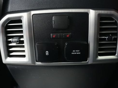 Used 2019 Ford F150 Platinum w/ Equipment Group 701A Luxury AWD/4WD image 15