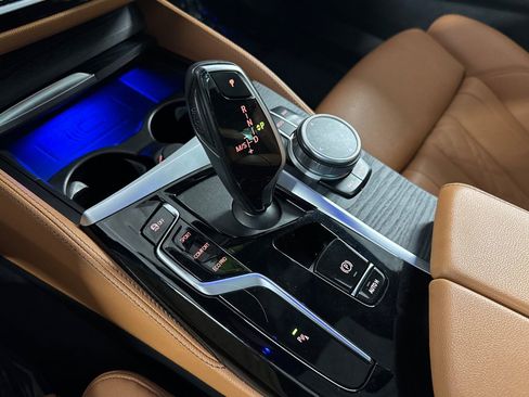 Used 2022 BMW 540i w/ M Sport Package RWD image 21