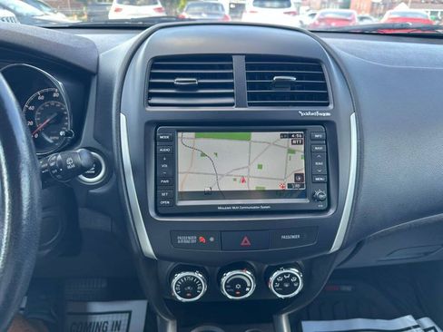 Used 2013 Mitsubishi Outlander Sport SE AWD/4WD image 16