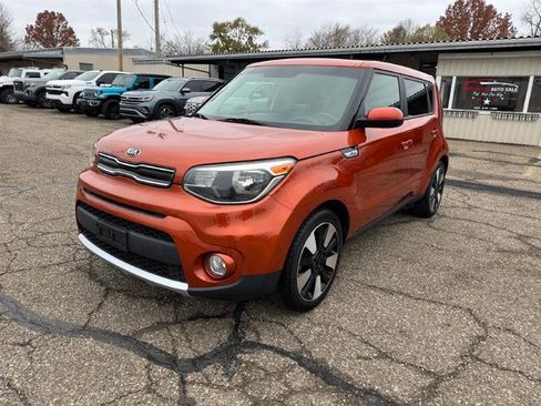 Used 2019 Kia Soul + FWD image 3