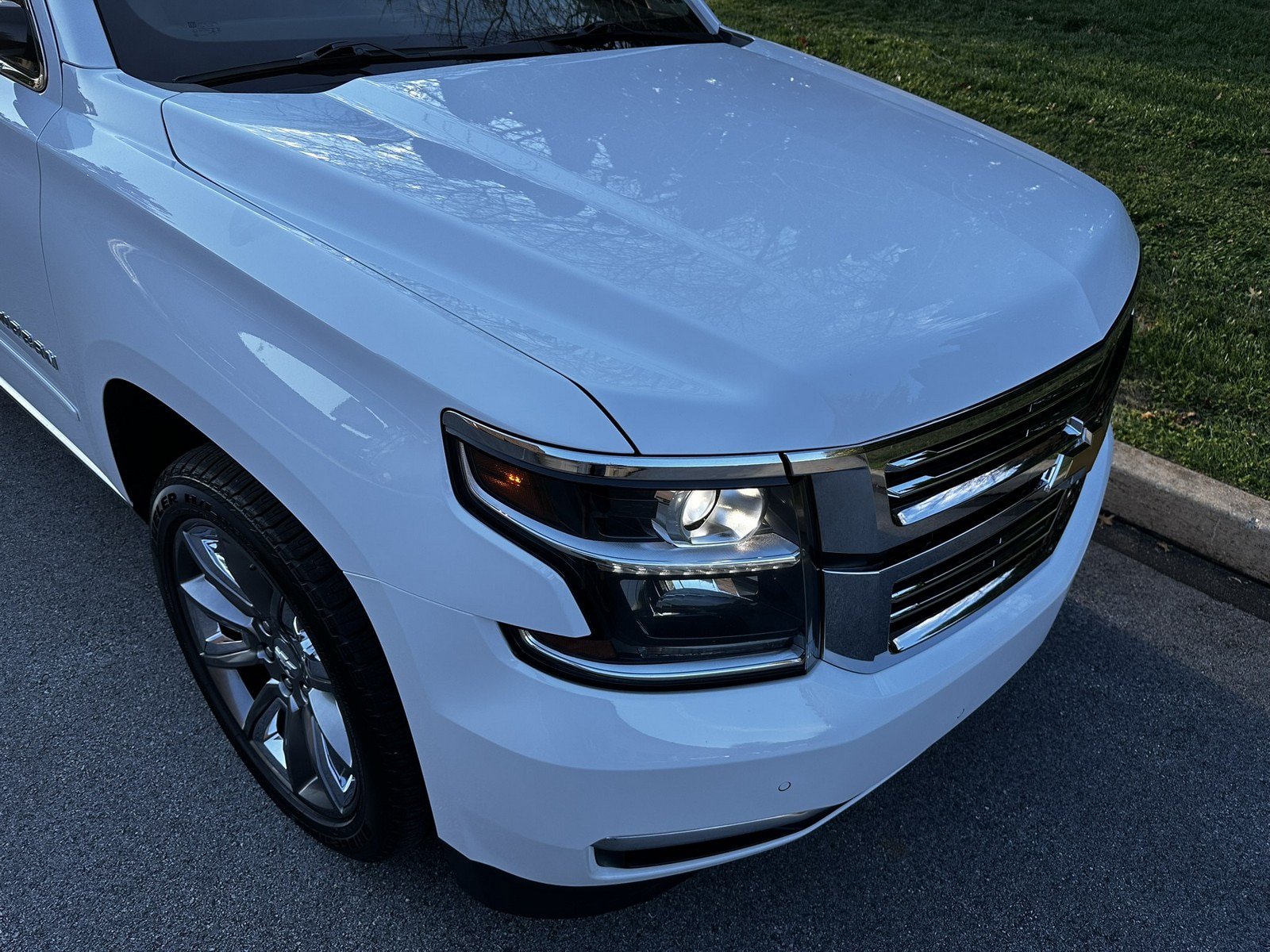 Used 2018 Chevrolet Suburban Premier AWD/4WD image 52