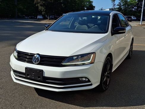 Used 2018 Volkswagen Jetta Sport FWD image 4