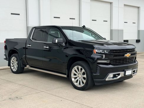 Used 2019 Chevrolet Silverado 1500 High Country w/ Technology Package AWD/4WD image 7