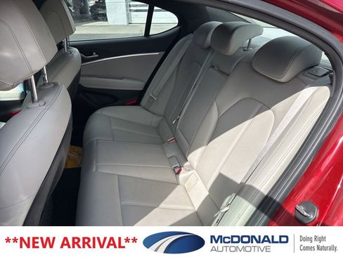Used 2023 Genesis G70 2.0T AWD/4WD image 15