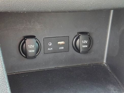Used 2020 Hyundai Elantra GT FWD image 30