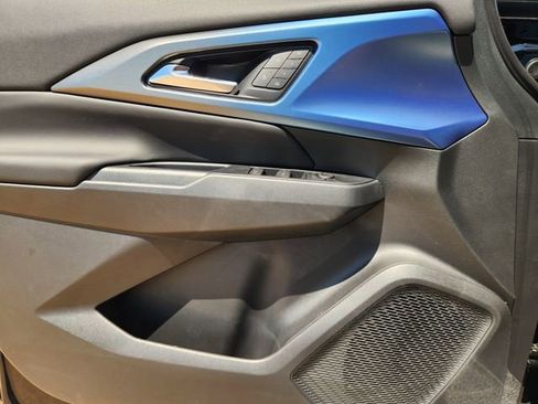 New 2025 Chevrolet Equinox EV LT w/ Convenience Package II image 47