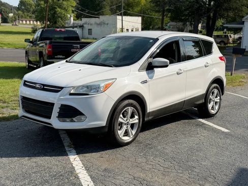 Used 2013 Ford Escape SE AWD/4WD image 1