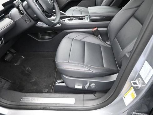 New 2025 Lincoln Nautilus Premier w/ Equipment Group 102A image 27