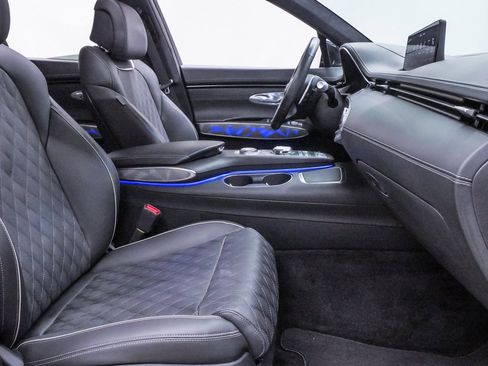 Certified 2025 Genesis GV70 3.5T Sport w/ Sport Advanced Package image 14