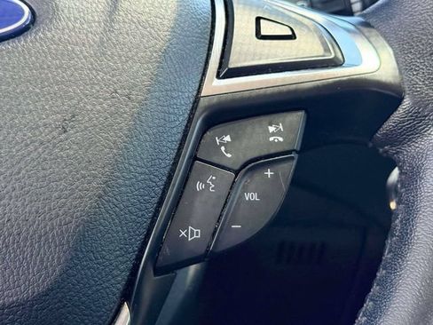 Used 2022 Ford Edge SEL AWD/4WD image 25