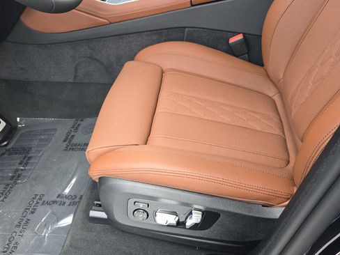 New 2027 BMW X6 xDrive40i AWD/4WD image 17