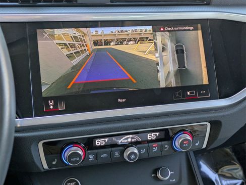 Used 2023 Audi Q3 2.0T Premium Plus w/ Premium Plus Package image 13