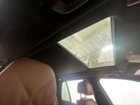 Used 2024 BMW X5 xDrive40i w/ M Sport Package image 23