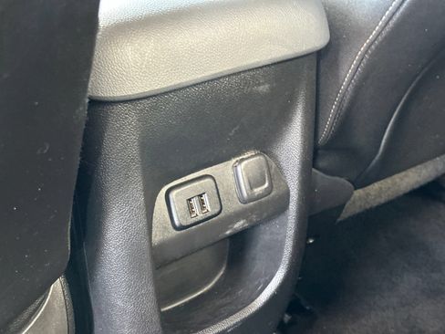 Used 2015 Chevrolet Colorado Z71 AWD/4WD image 16