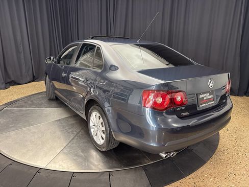 Used 2010 Volkswagen Jetta SE image 6