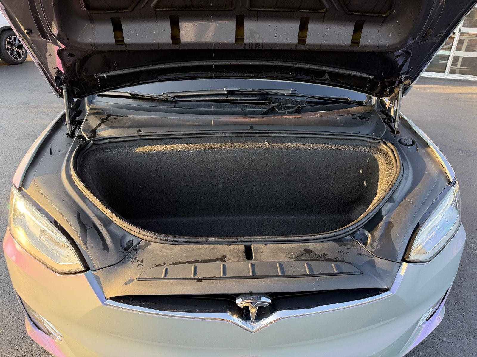 Used 2018 Tesla Model X 75D AWD/4WD image 23