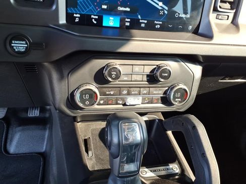 Used 2025 Ford Bronco Badlands AWD/4WD image 12