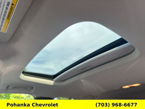 Used 2025 Chevrolet Trax ACTIV w/ Sunroof Package FWD image 21