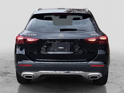 New 2026 Mercedes-Benz GLA 250 4MATIC image 6