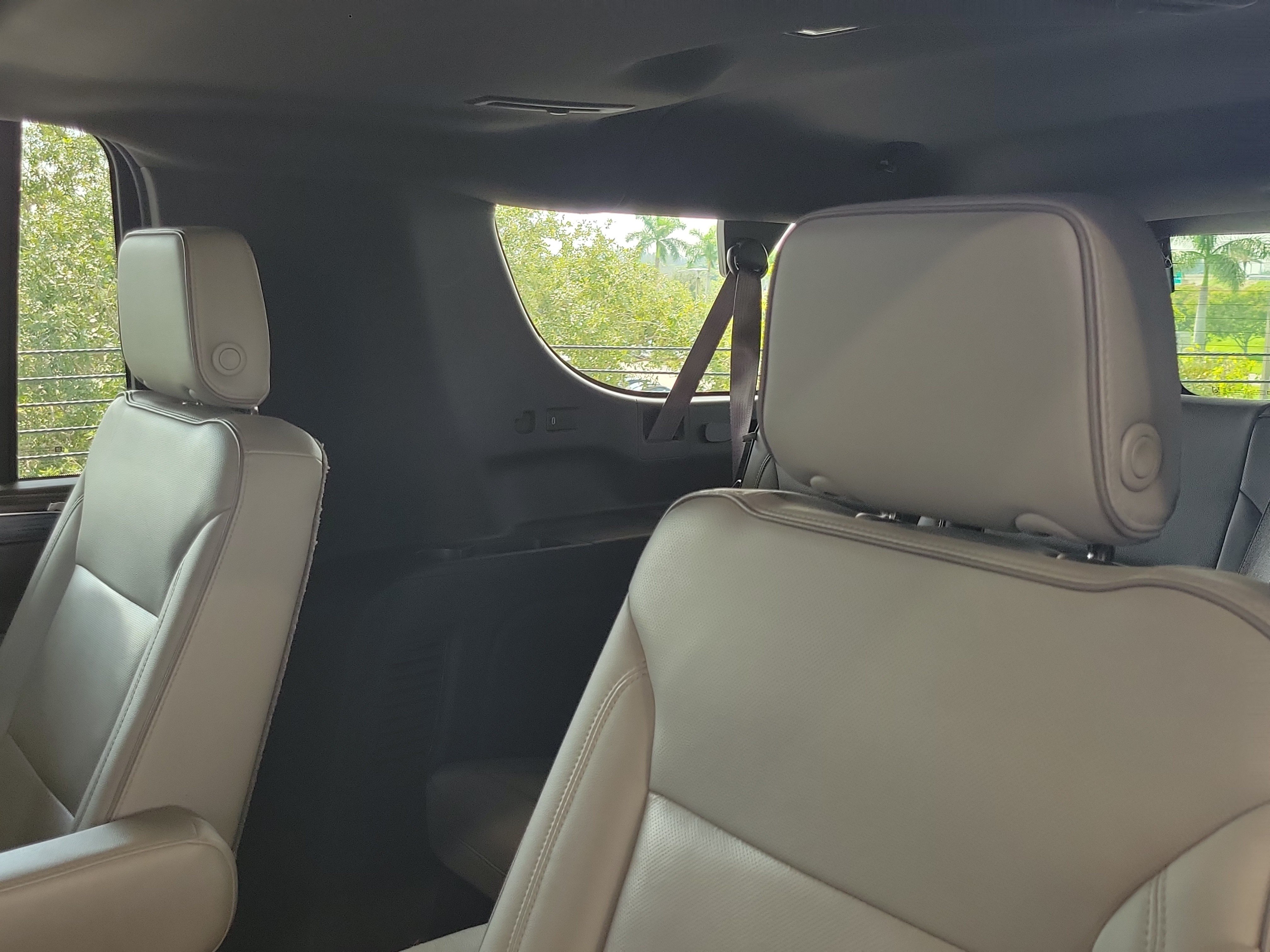 Used 2021 GMC Yukon XL SLT w/ SLT Luxury Plus Package AWD/4WD image 9