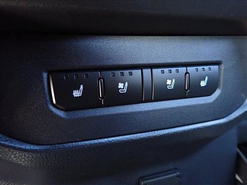 Used 2022 Toyota Tundra Platinum w/ Advanced Package image 11