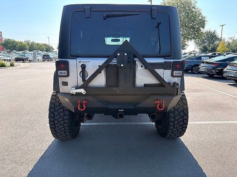 Used 2018 Jeep Wrangler Unlimited Sport S AWD/4WD image 7