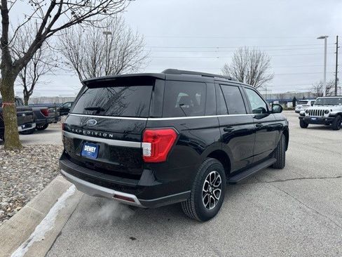 Used 2024 Ford Expedition XLT image 9