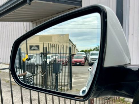 Used 2016 Cadillac SRX Luxury w/ Driver Awareness Package image 40